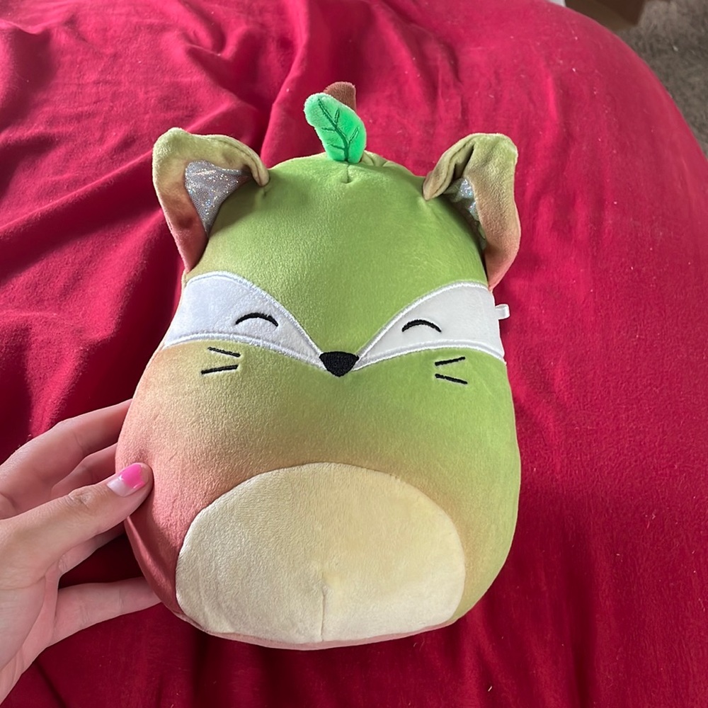 Fifi the Fox in Pear Costume Squishmallow